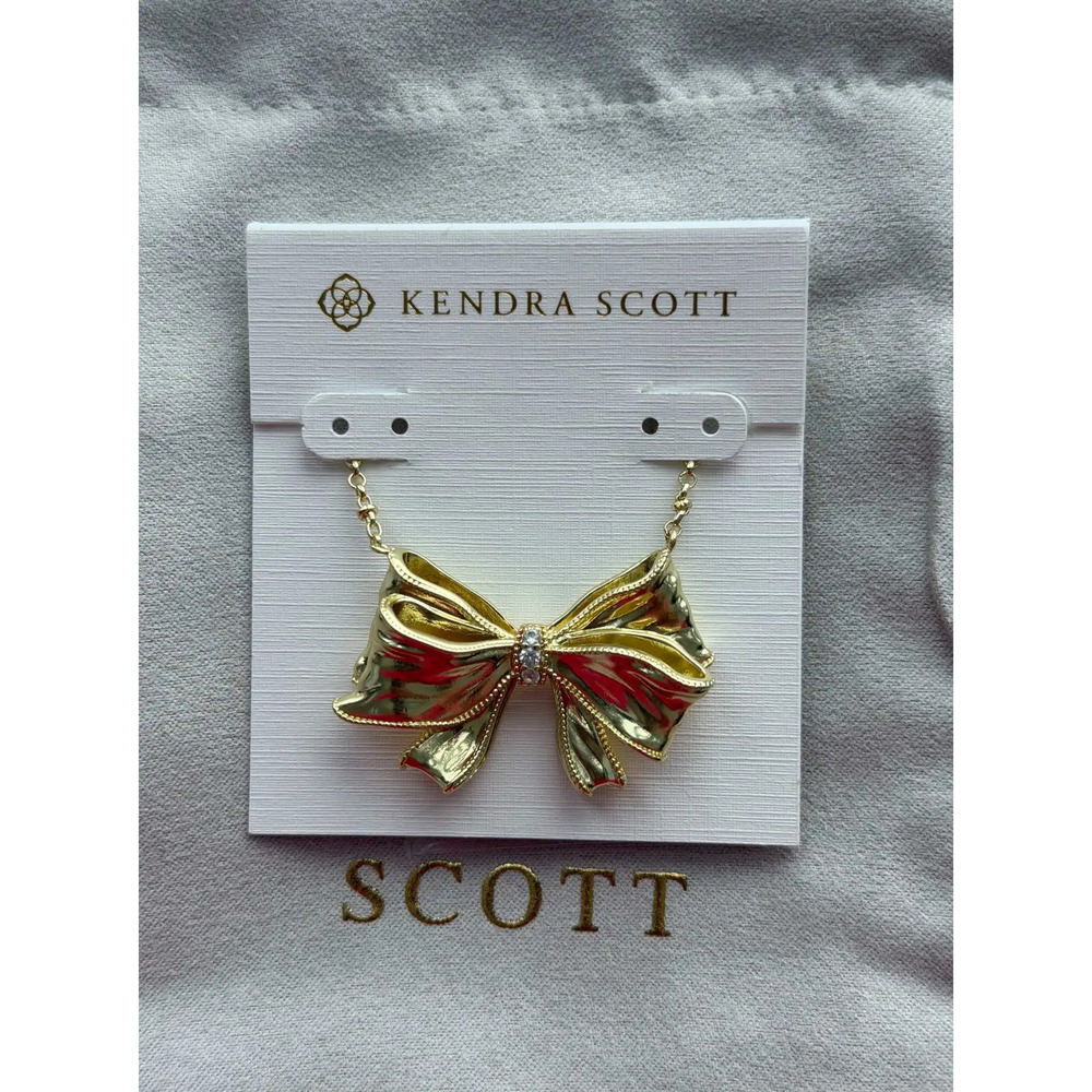 Kendra Scott bow necklace